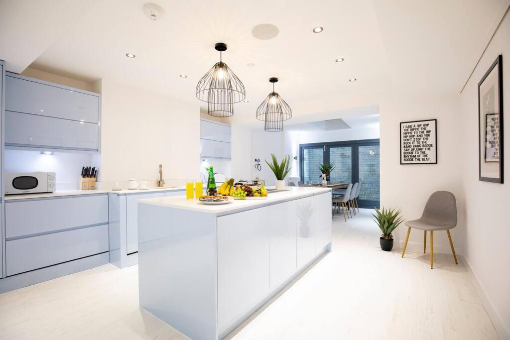 Central Townhouse With Roof Terrace Manchester Exterior foto