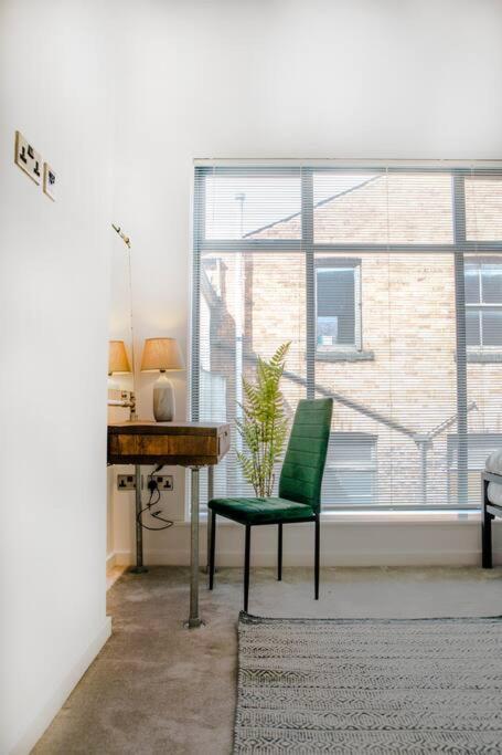 Central Townhouse With Roof Terrace Manchester Exterior foto